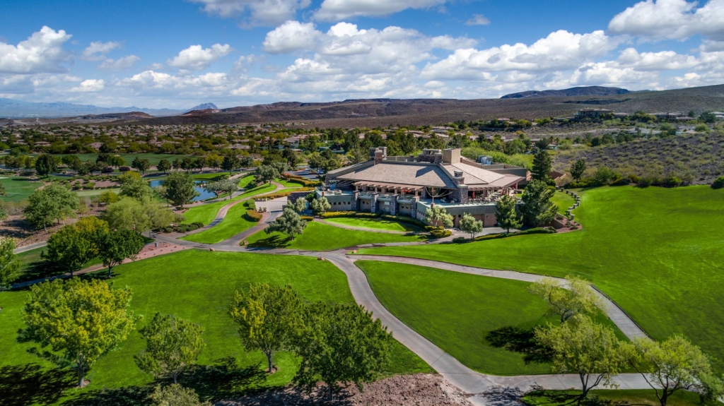 Overhead image of Anthem Clubhouse and gold course