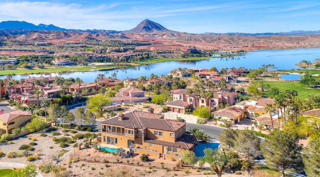 Image of Lake Las Vegas in Henderson NV