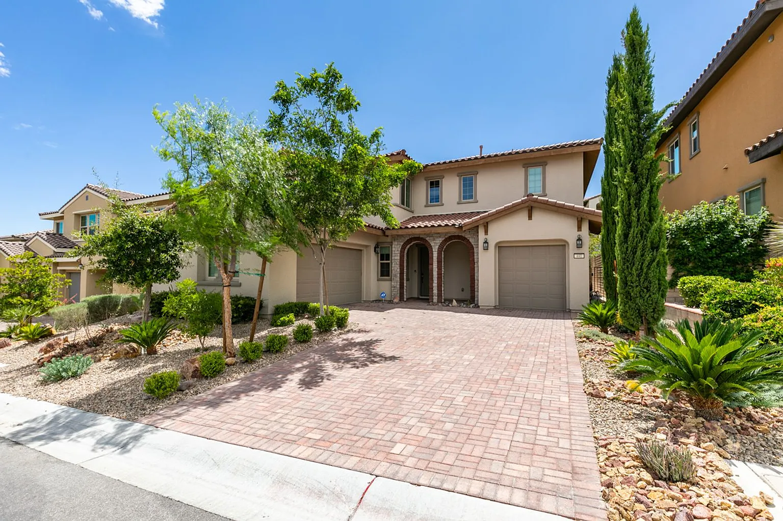 image of a luxury home in Las Vegas nv